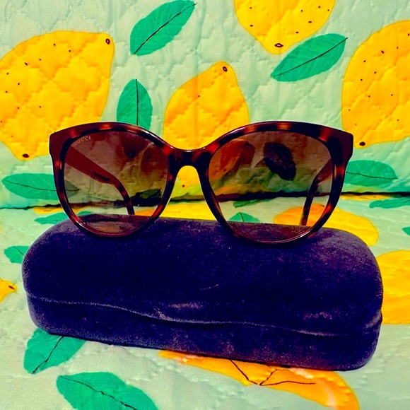 Gucci Round Sunglasses with certificate of authenticity, case and dust bag - Picture 2 of 8